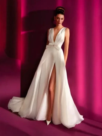 Atelier Pronovias Oscar #2 Ivory thumbnail