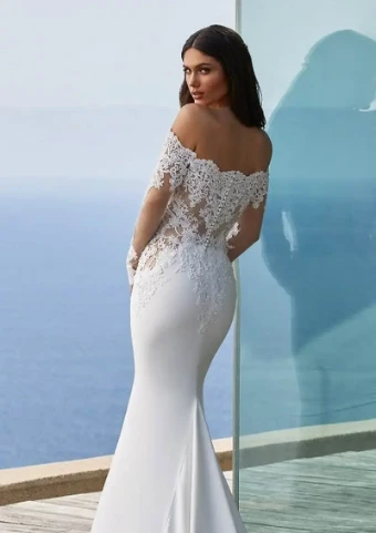 Pronovias Della #2 thumbnail
