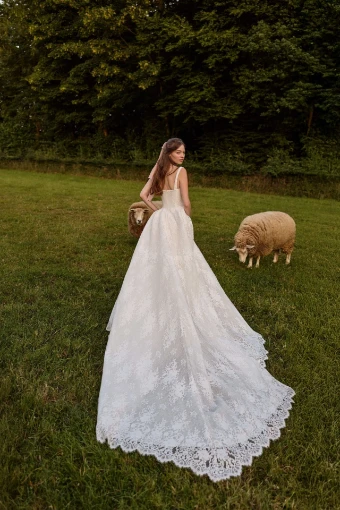 Milla by Lorenzo Rossi Elisora #3 thumbnail