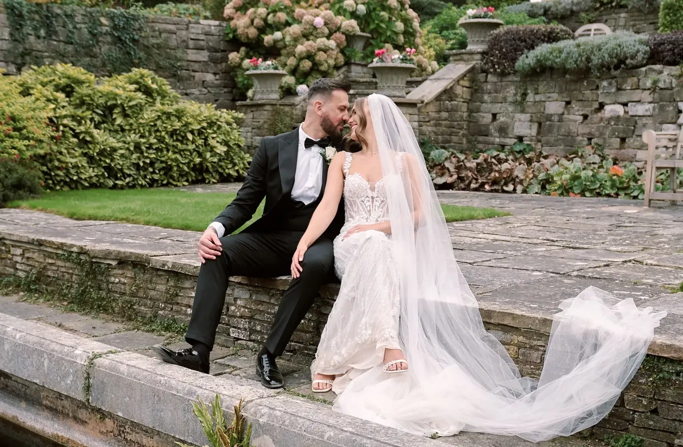 Francesca & Ross. Mobile Image